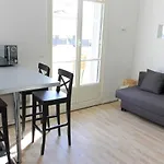 Joli Studio Avec Balcon, Centre Ville